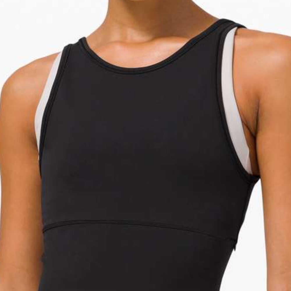 Lululemon Power Pivot tank size 6